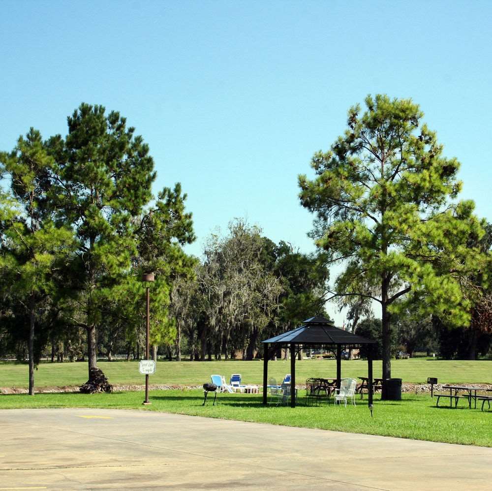 Columbia Lakes Hotel & Conference Center West Columbia ภายนอก รูปภาพ