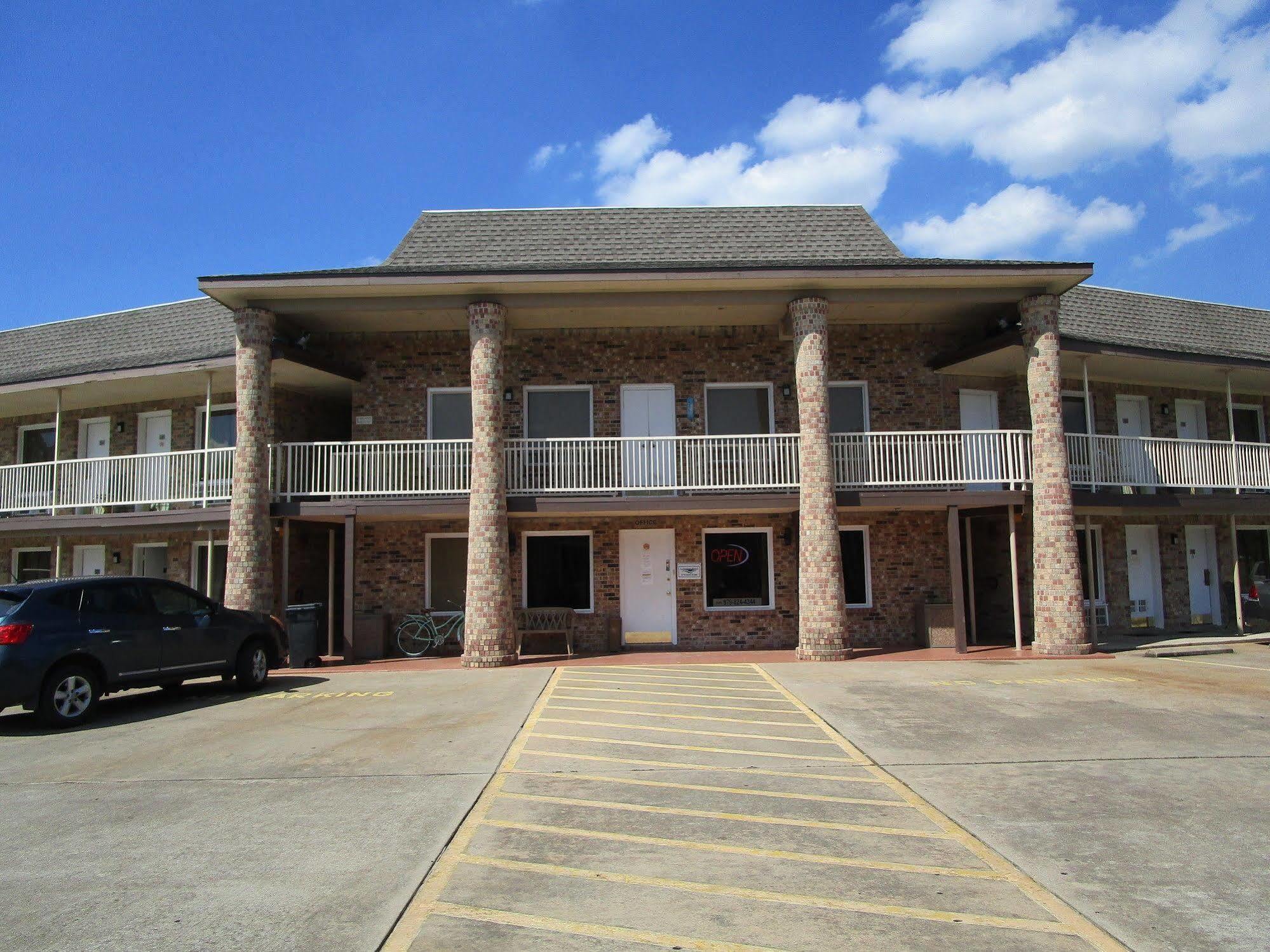 Columbia Lakes Hotel & Conference Center West Columbia ภายนอก รูปภาพ