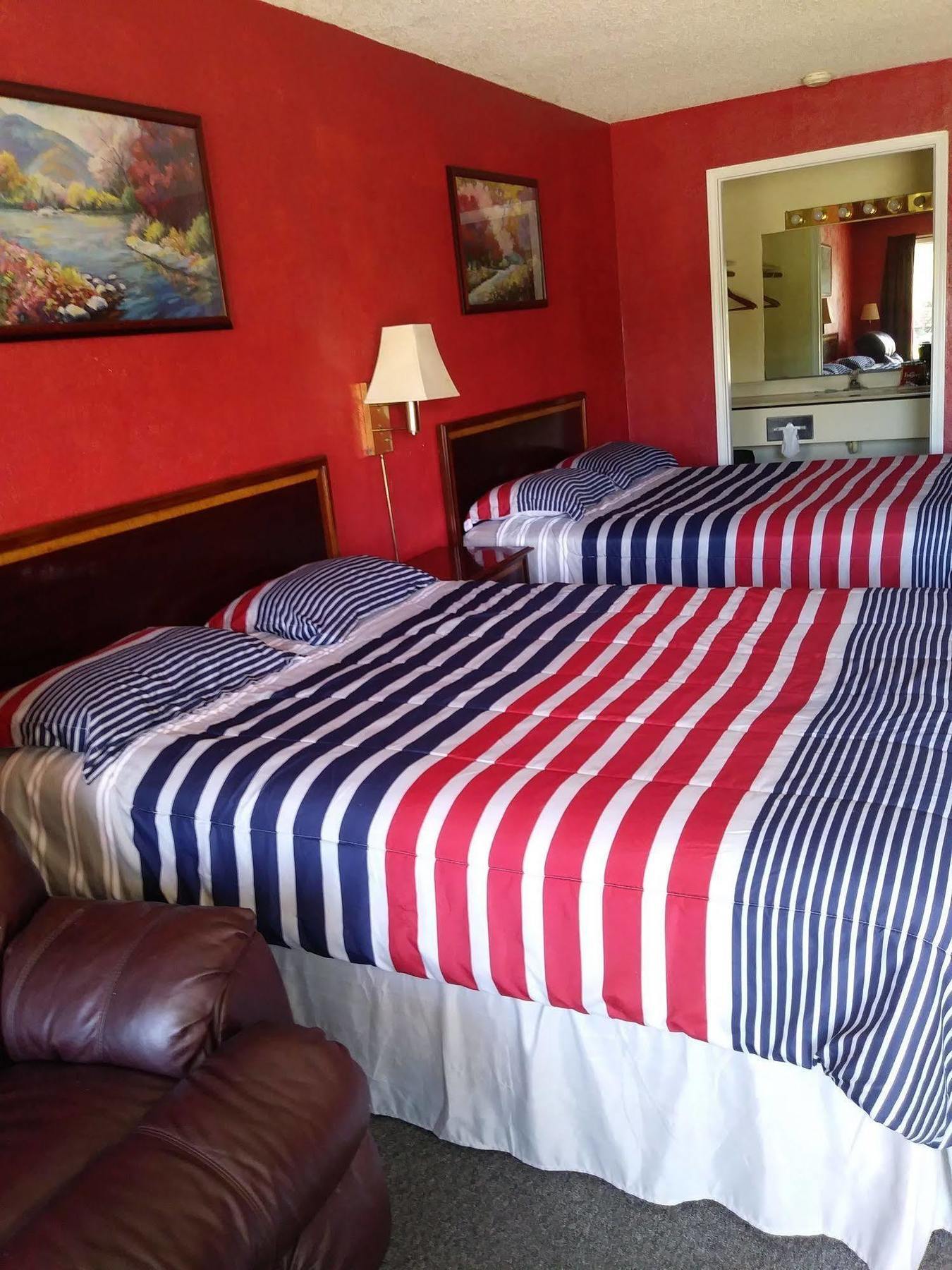Columbia Lakes Hotel & Conference Center West Columbia ภายนอก รูปภาพ