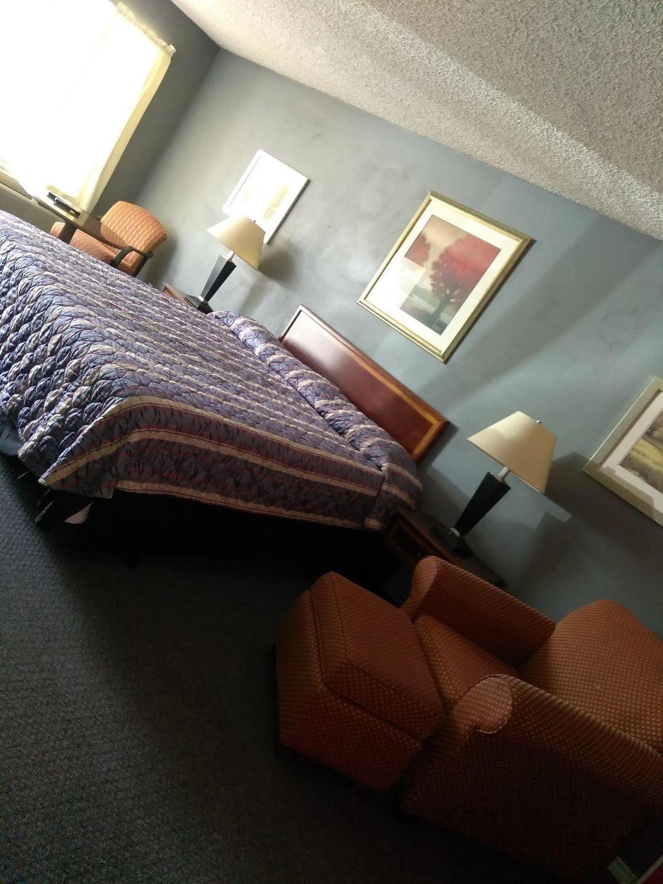 Columbia Lakes Hotel & Conference Center West Columbia ภายนอก รูปภาพ