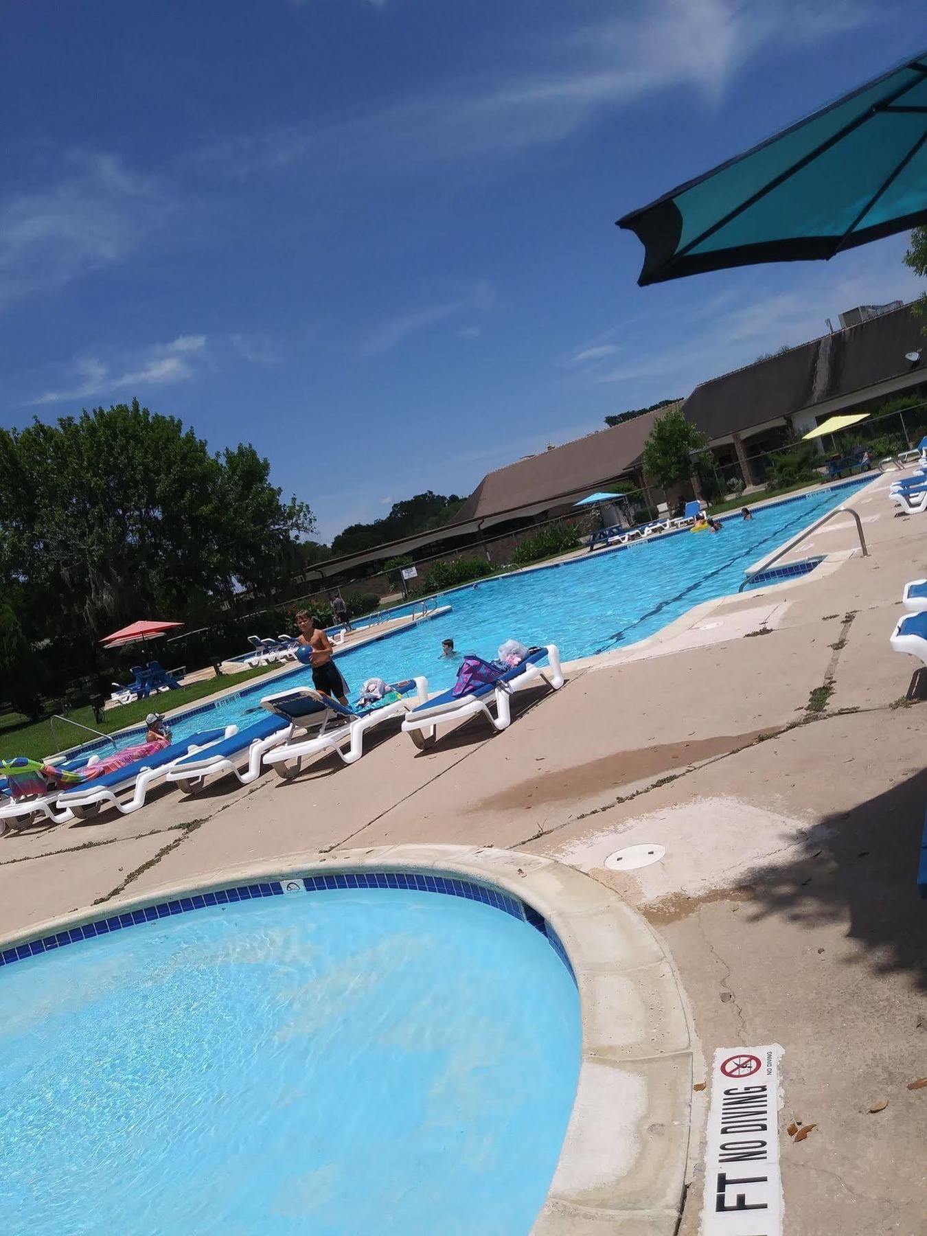 Columbia Lakes Hotel & Conference Center West Columbia ภายนอก รูปภาพ